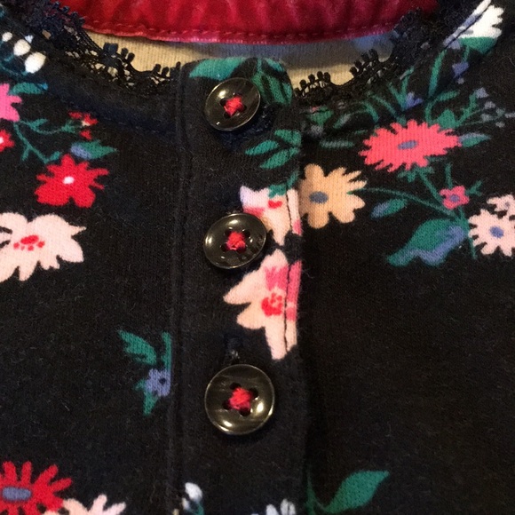 Black and Red Floral Outfit - Picture 2 of 4